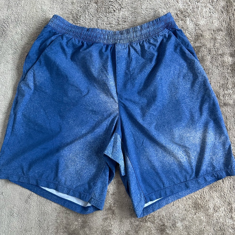 LULULEMON. Men's Blue Athletic Shorts 9”. Size L